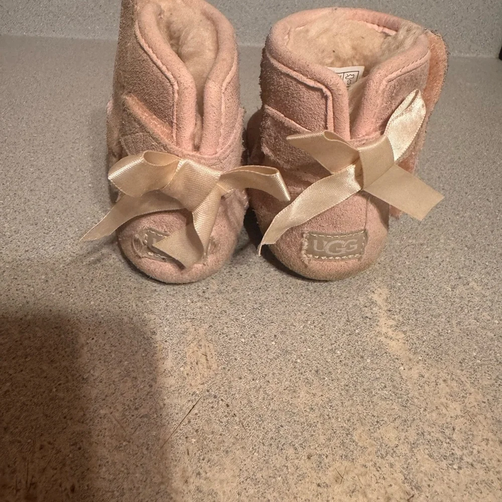 UGG  Pink infant size 2 Boots Sherpa lined